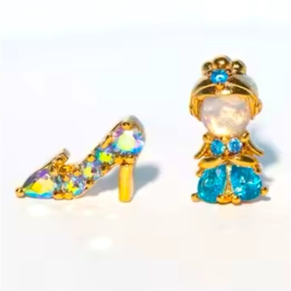 NWT Cinderella & Glass Slipper Earrings!